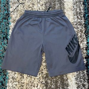 Boy’s Nike Shorts Sz Medium 10/12